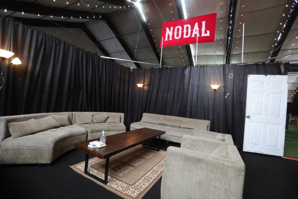 Camerinos de Christian Nodal en Guatemala 2025